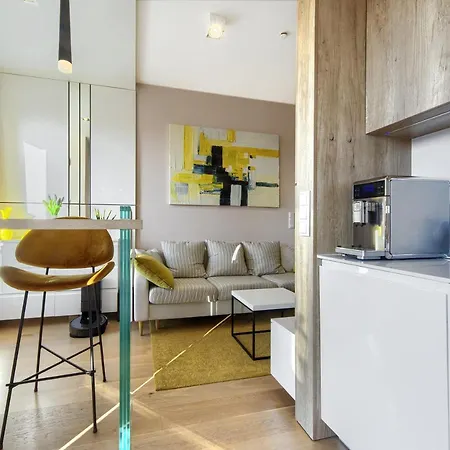Enjoy! Old Town Apartman
